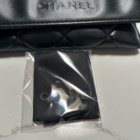 CHANEL Brown Tortoise Sunglasses Gift Ready main image 5